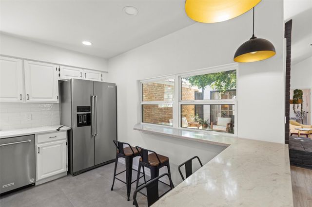 2019 Wilcrest Drive, Houston, TX 77042