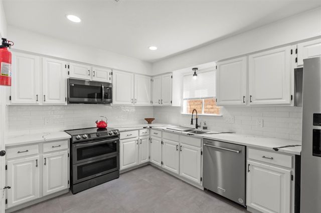 2019 Wilcrest Drive, Houston, TX 77042