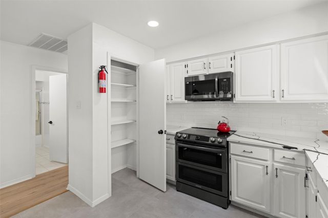 2019 Wilcrest Drive, Houston, TX 77042