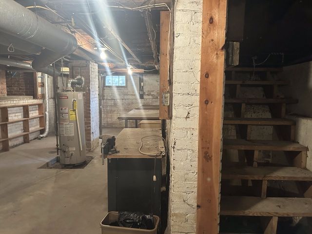 35 Jefferson Street, Westfield, MA 01095