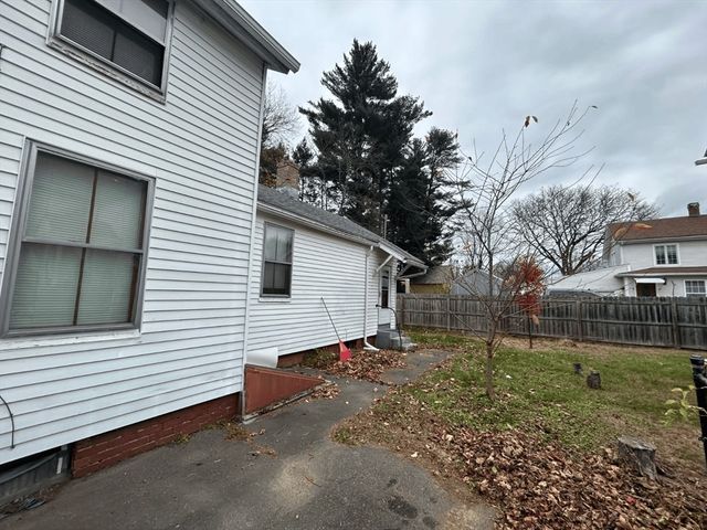 35 Jefferson Street, Westfield, MA 01095