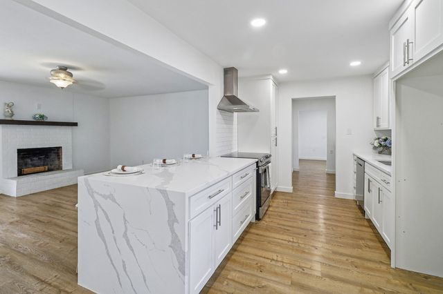 3303 Cottonwood Drive, Flower Mound, TX 75028