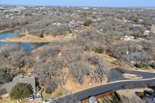 18 Royal Oaks Boulevard, Hickory Creek, TX 75065