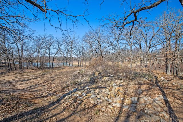 18 Royal Oaks Boulevard, Hickory Creek, TX 75065