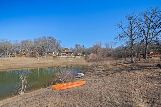 18 Royal Oaks Boulevard, Hickory Creek, TX 75065