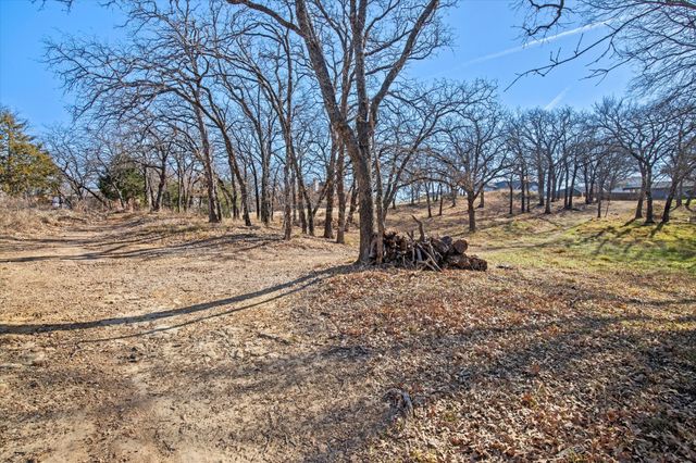 18 Royal Oaks Boulevard, Hickory Creek, TX 75065