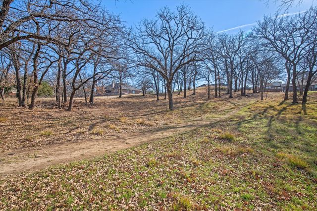 18 Royal Oaks Boulevard, Hickory Creek, TX 75065