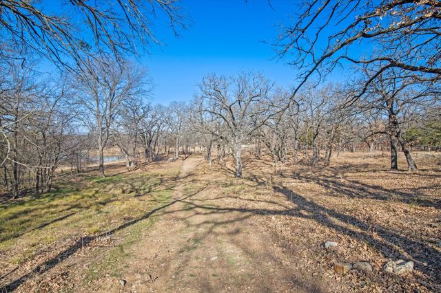 18 Royal Oaks Boulevard, Hickory Creek, TX 75065