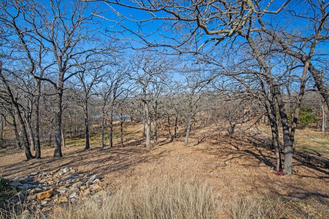 18 Royal Oaks Boulevard, Hickory Creek, TX 75065