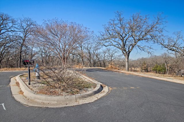 18 Royal Oaks Boulevard, Hickory Creek, TX 75065