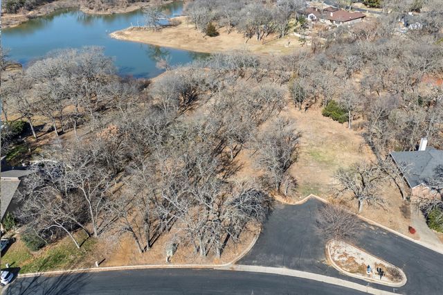 18 Royal Oaks Boulevard, Hickory Creek, TX 75065