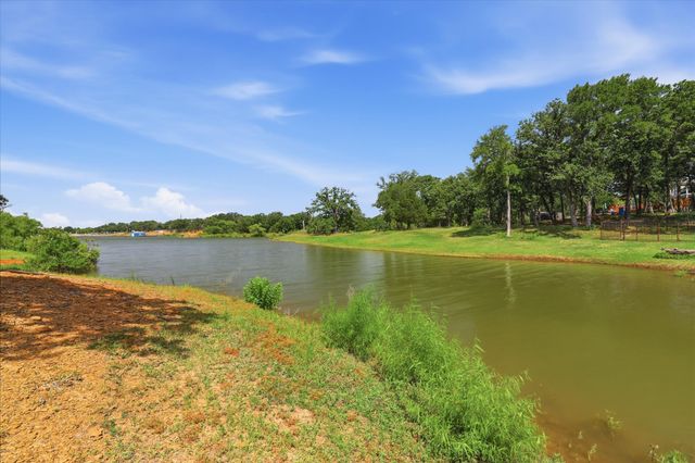 18 Royal Oaks Boulevard, Hickory Creek, TX 75065