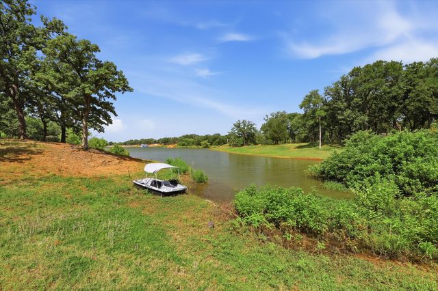 18 Royal Oaks Boulevard, Hickory Creek, TX 75065