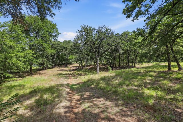 18 Royal Oaks Boulevard, Hickory Creek, TX 75065