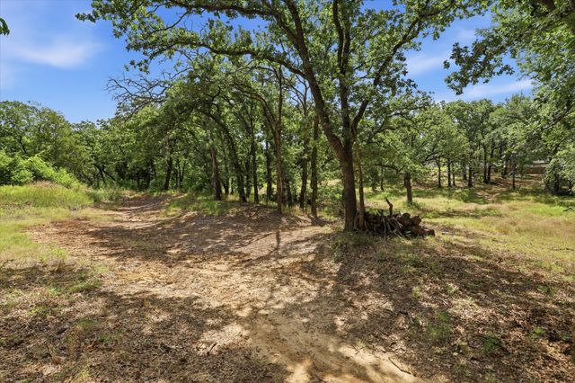 18 Royal Oaks Boulevard, Hickory Creek, TX 75065