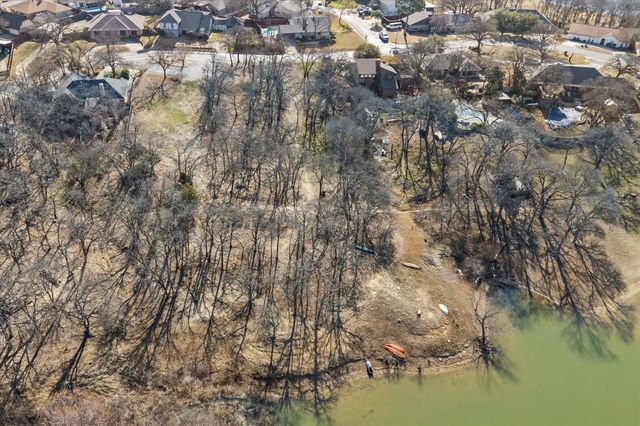 18 Royal Oaks Boulevard, Hickory Creek, TX 75065