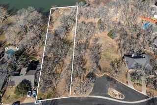 18 Royal Oaks Boulevard, Hickory Creek, TX 75065