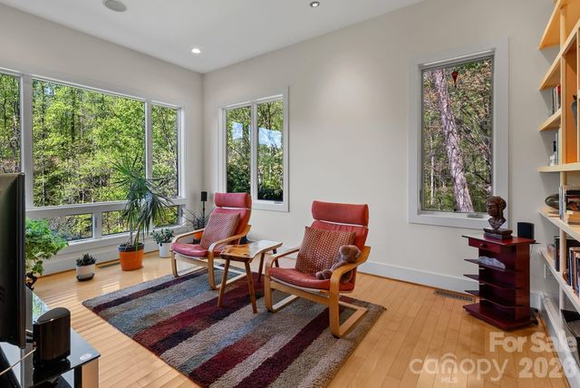404 Amanda Drive, Mars Hill, NC 28754