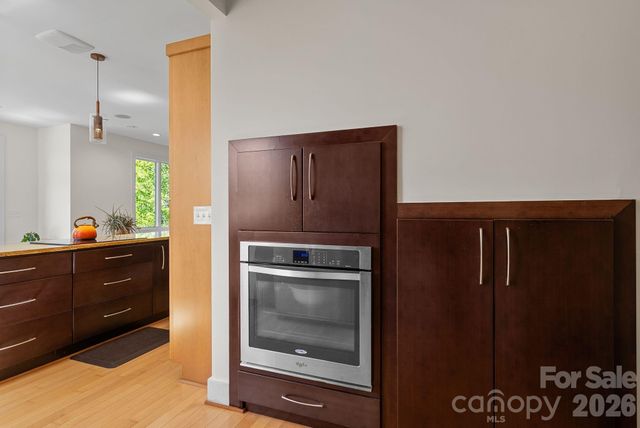 404 Amanda Drive, Mars Hill, NC 28754