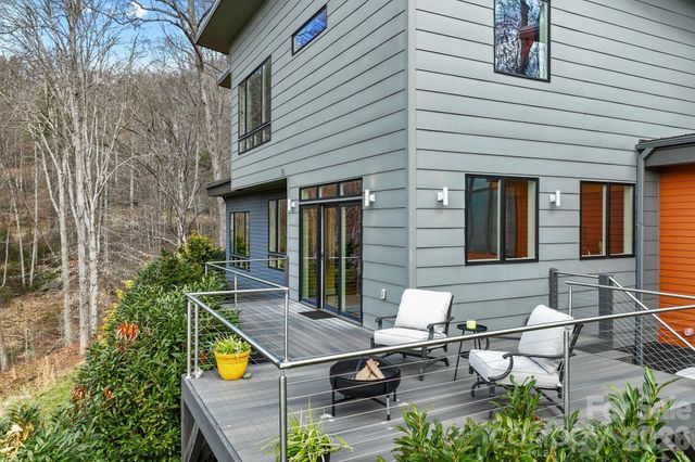 404 Amanda Drive, Mars Hill, NC 28754