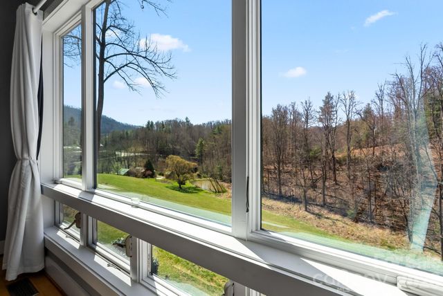404 Amanda Drive, Mars Hill, NC 28754