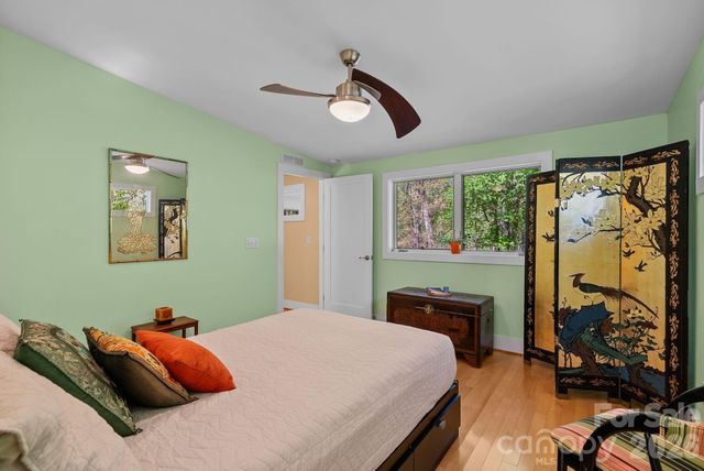404 Amanda Drive, Mars Hill, NC 28754