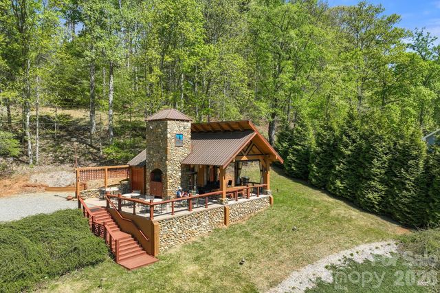 404 Amanda Drive, Mars Hill, NC 28754