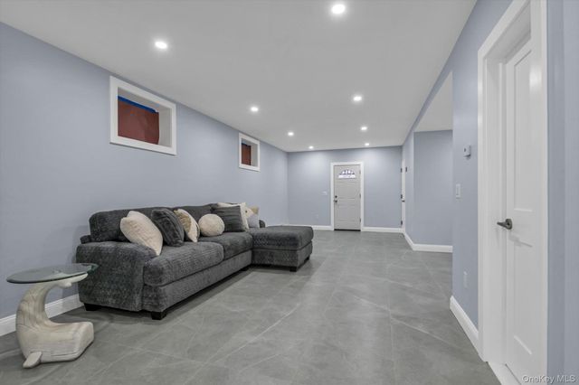 9214 88th Avenue, Woodhaven, NY 11421