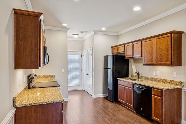 1040 Charlie Daniels Pkwy Apt 111, Mount Juliet, TN 37122