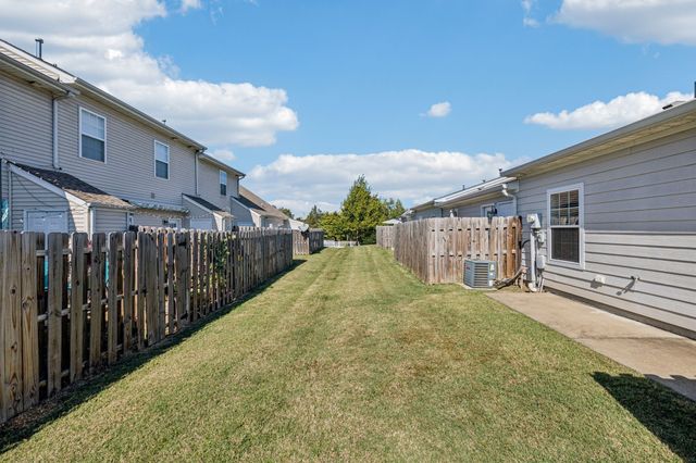 1040 Charlie Daniels Pkwy Apt 111, Mount Juliet, TN 37122