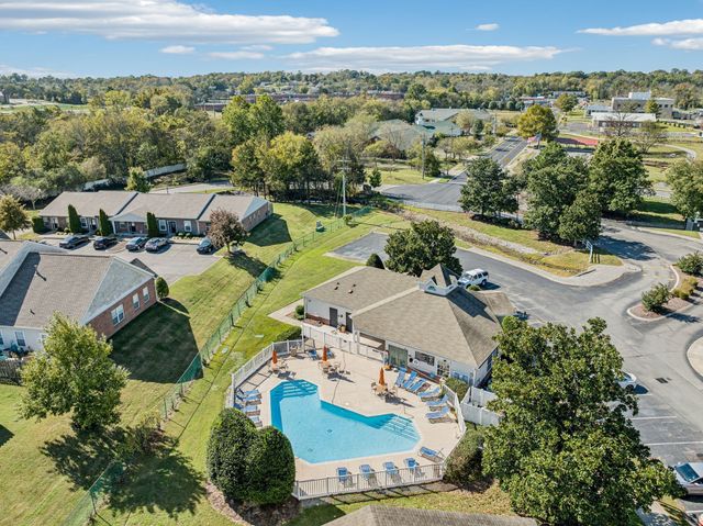 1040 Charlie Daniels Pkwy Apt 111, Mount Juliet, TN 37122