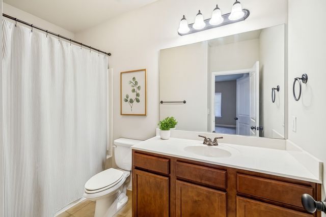 1040 Charlie Daniels Pkwy Apt 111, Mount Juliet, TN 37122