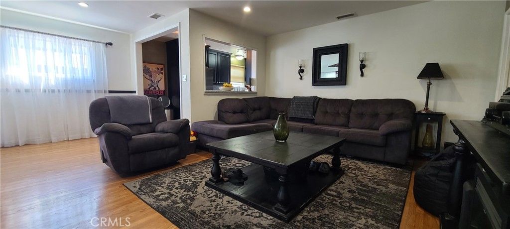 Image 2 of property listing at 4620 Talisman, Torrance, CA 90503