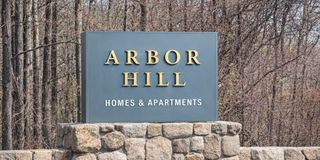 122 Tall Oaks Dr E, Weymouth, MA 02190