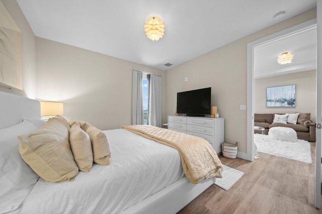 41 SW Seminole Street 205, Stuart, FL 34994