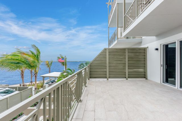 41 SW Seminole Street 205, Stuart, FL 34994