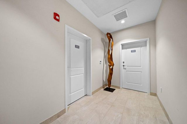 41 SW Seminole Street 205, Stuart, FL 34994