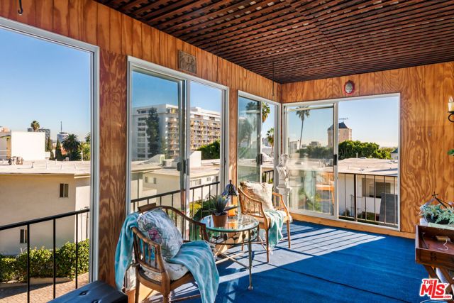 6610 Padre Terrace, Los Angeles, CA 90068