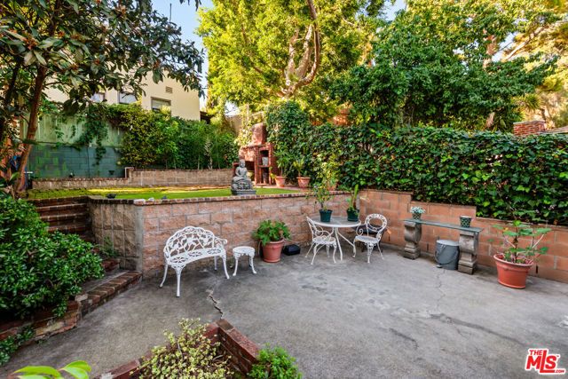 6610 Padre Terrace, Los Angeles, CA 90068