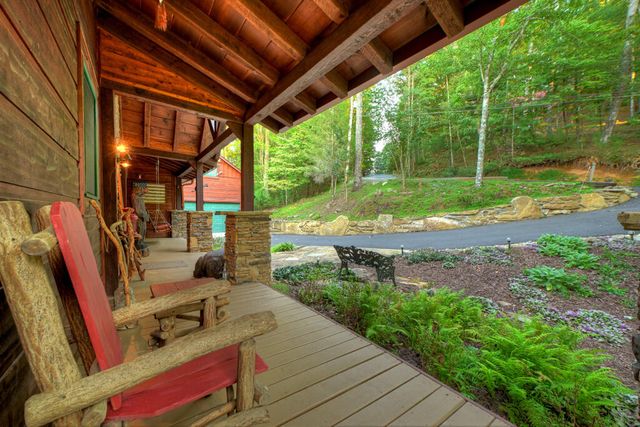 169 Walnut Mountain Road, Ellijay, GA 30540