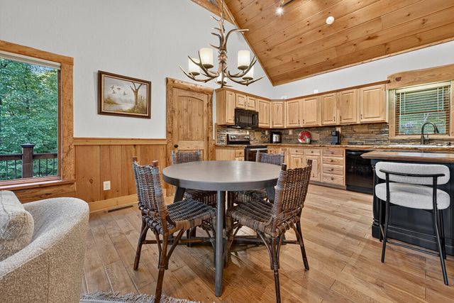 169 Walnut Mountain Road, Ellijay, GA 30540