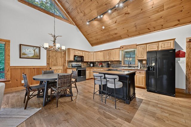 169 Walnut Mountain Road, Ellijay, GA 30540