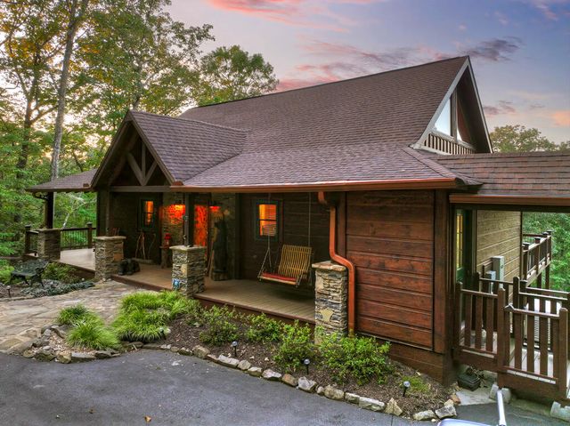 169 Walnut Mountain Road, Ellijay, GA 30540