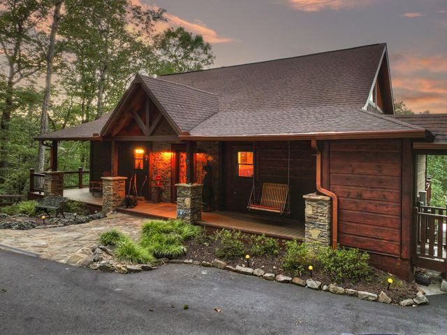 169 Walnut Mountain Road, Ellijay, GA 30540