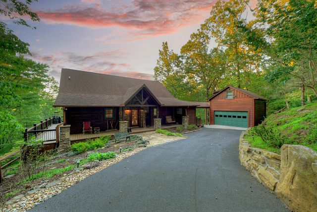 169 Walnut Mountain Road, Ellijay, GA 30540