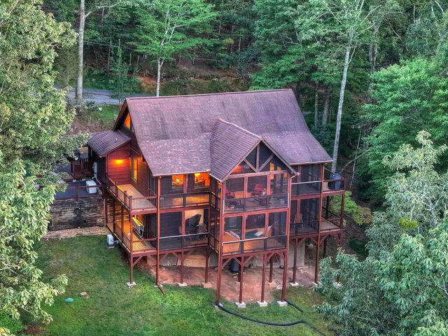 169 Walnut Mountain Road, Ellijay, GA 30540