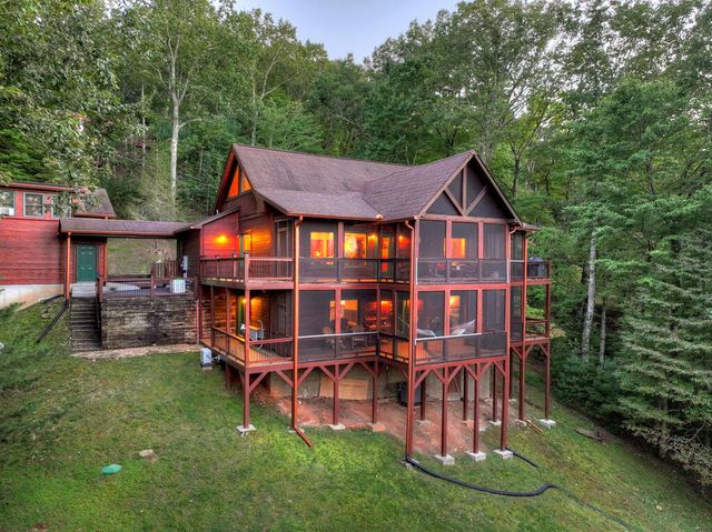169 Walnut Mountain Road, Ellijay, GA 30540