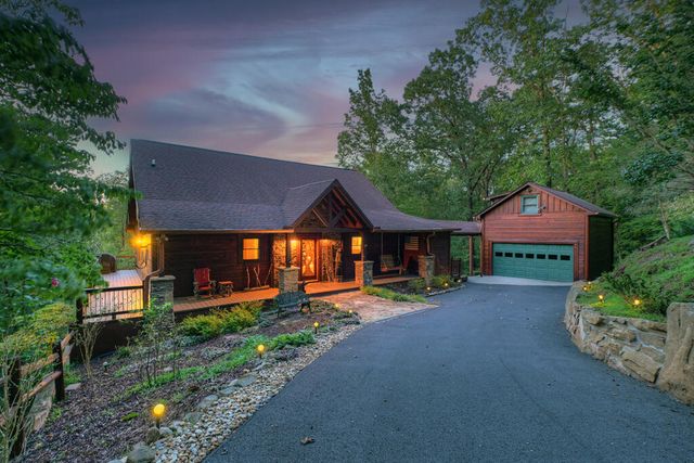 169 Walnut Mountain Road, Ellijay, GA 30540