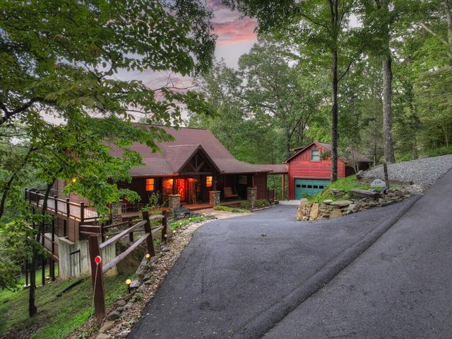 169 Walnut Mountain Road, Ellijay, GA 30540
