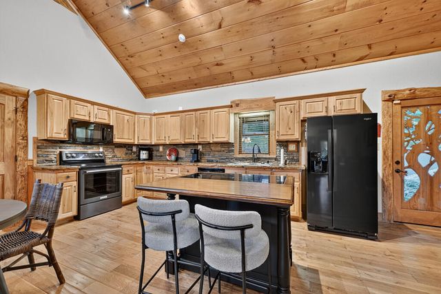 169 Walnut Mountain Road, Ellijay, GA 30540